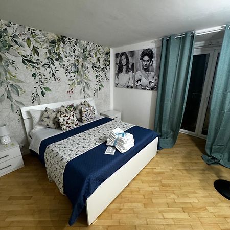 Plebiscito Charme Rooms Neapel Exterior foto