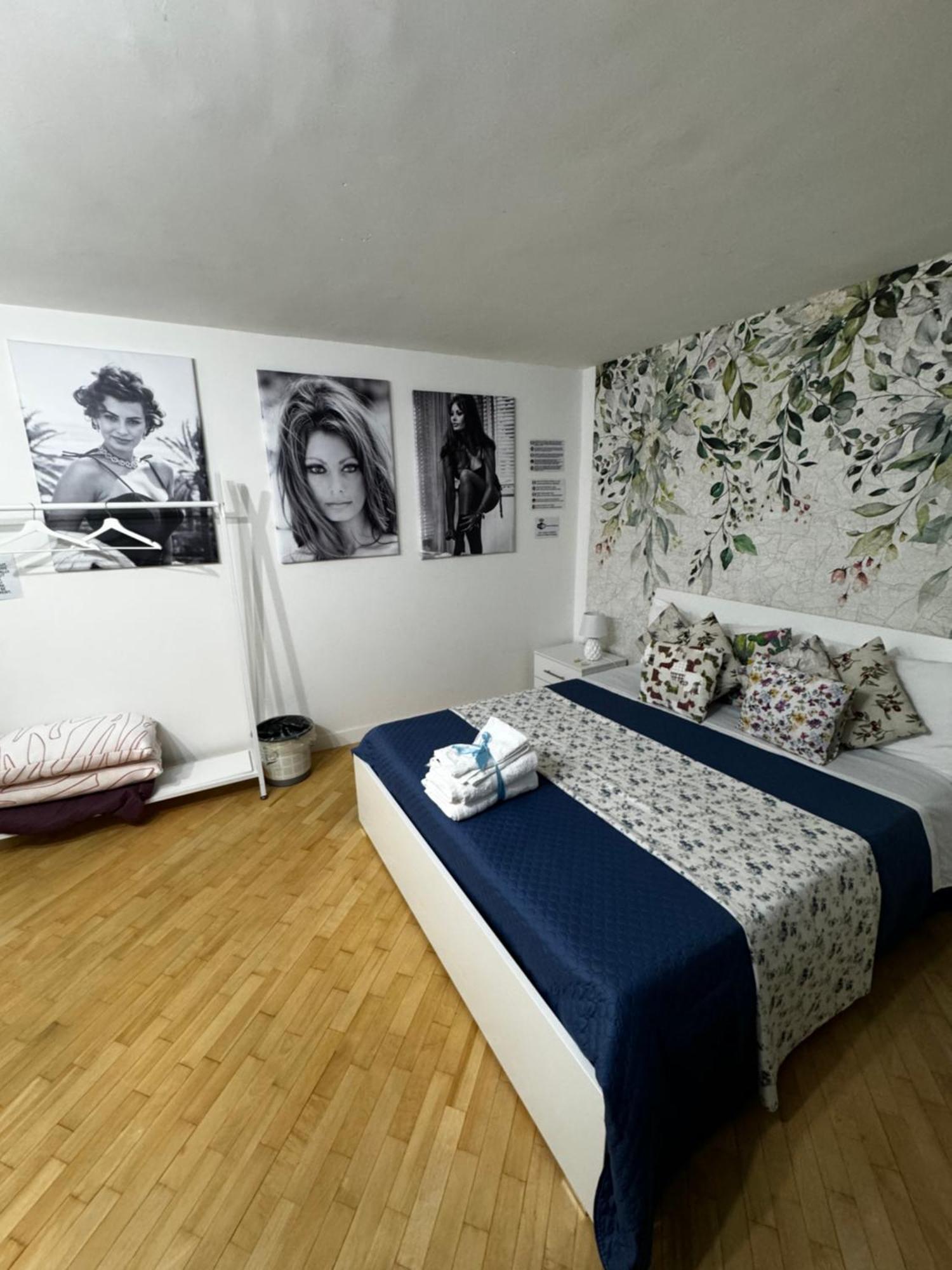 Plebiscito Charme Rooms Neapel Exterior foto